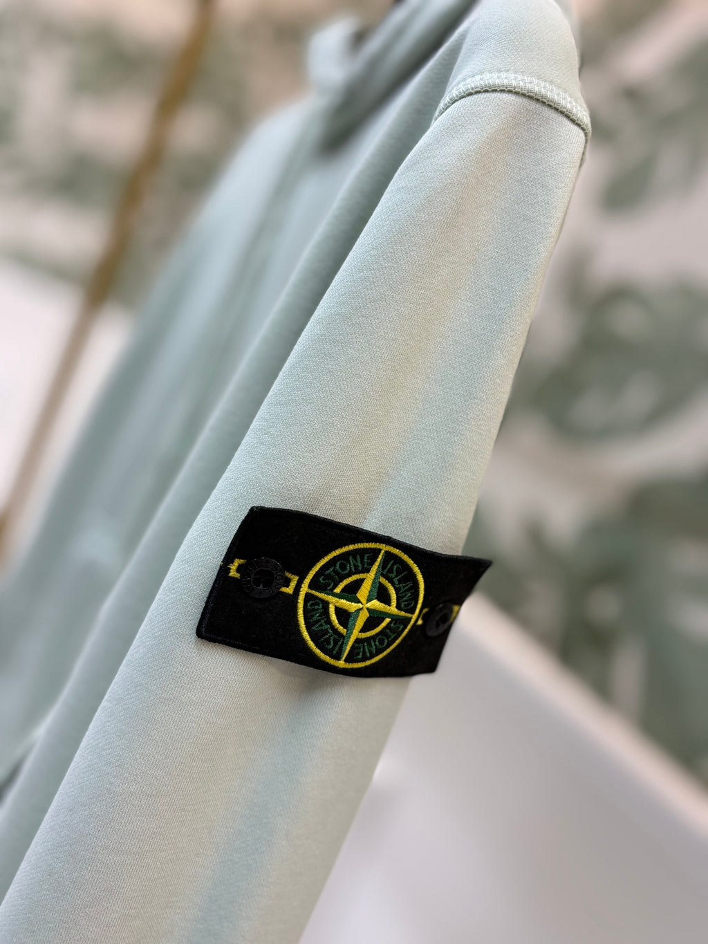 Felpa con cappuccio stone island